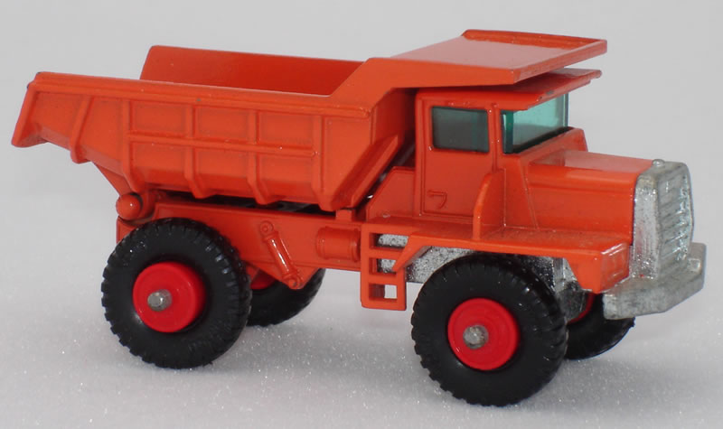 28D1 Mack Dump Truck