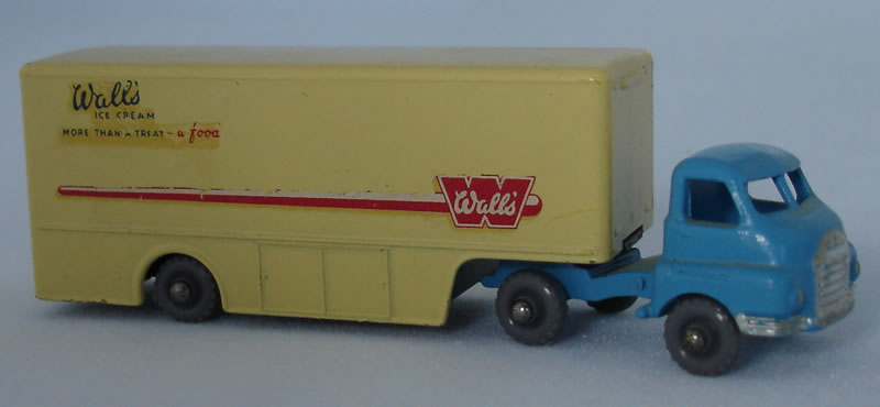 M2A2 Bedford Ice Cream Truck