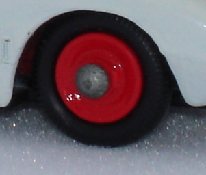 black plastic wheel with red plastic hub, 41C Ford GT
